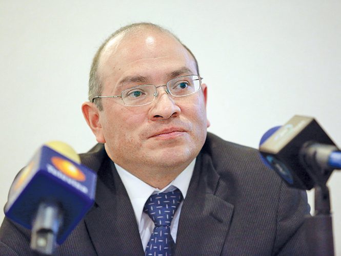 El panista Rafael Guarneros, de Movimiento Nacional, solicitó posponer la asamblea para tener tiempo de analizar los cambios. Foto: Jaime Boites