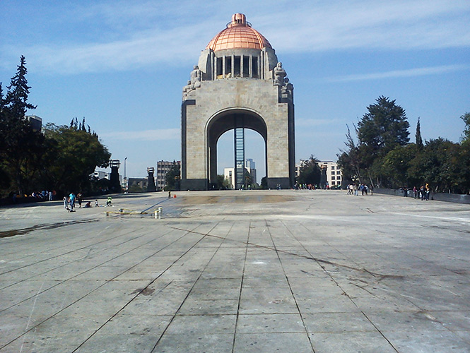 La Secretaría de Desarrollo Urbano y Vivienda (Seduvi) informó que se concluyeron los trabajos de limpieza y desazolve en el Monumento a la Revolución. La Secretaría de Desarrollo Urbano y Vivienda (Seduvi) informó que se concluyeron los trabajos de limpieza y desazolve en el Monumento a la Revolución.