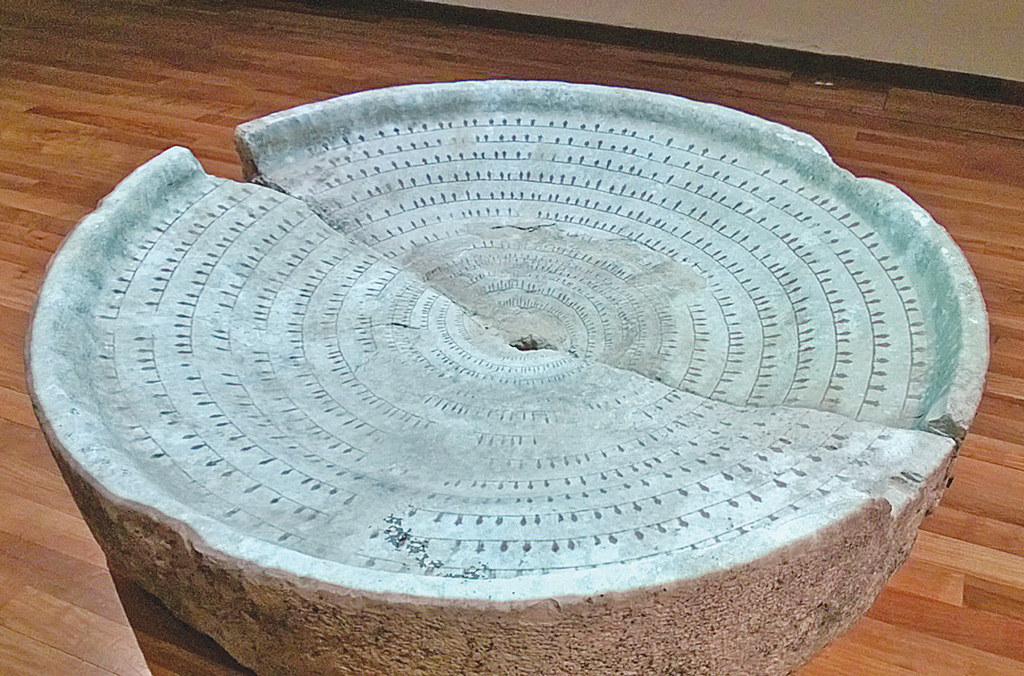 La exposición Israel arte contemporáneo estará hasta el 19 de enero próximo, mientras que los textos hebraicos de la Biblioteca Palafoxiana estarán durante enero. La exposición Israel arte contemporáneo estará hasta el 19 de enero próximo, mientras que los textos hebraicos de la Biblioteca Palafoxiana estarán durante enero.
