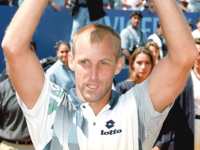 TOP 7, MOMENTOS EN EL DF Y ACAPULCO: Thomas Muster logra la cima de ATP.- Cuando Thomas Muster derrotó en la semifinal de 1996 a Paco Clavet amarró ser el uno de la ATP, y un día después logró el histórico tetracampeonato.