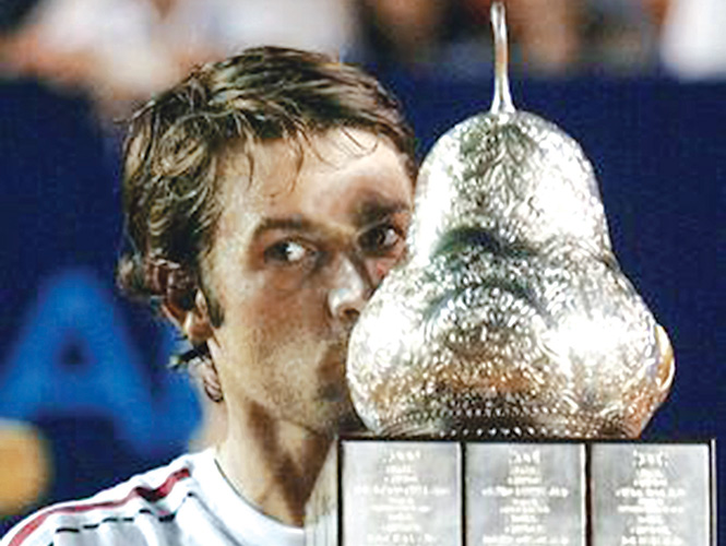 El mejor partido en el décimo aniversario.- La final de 2003 entre Agustín Calleri y Mariano Zabaleta (7-5, 3-6 y 6-3 en favor del primero) es para muchos el mejor partido en la historia del torneo.