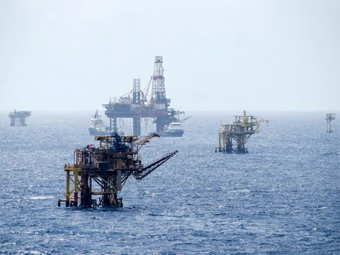Los trabajadores liberaron las entradas donde se encuentran los barcos de las firmas proveedoras y de la propia Oceanografía.