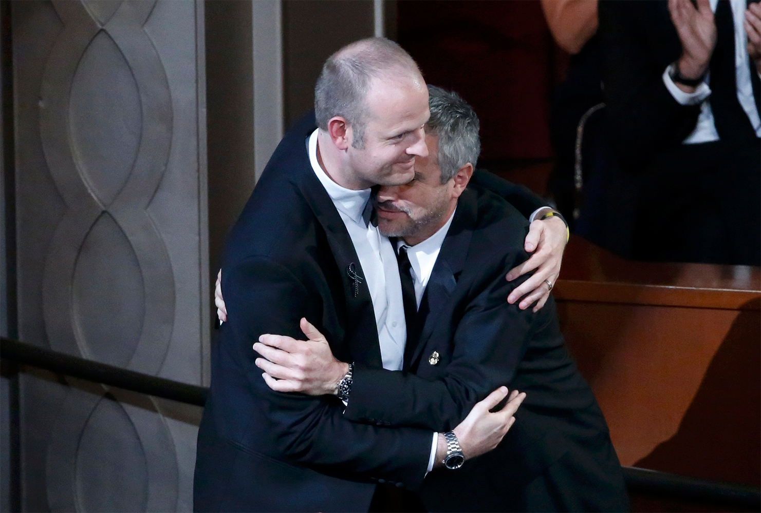 La Mejor Edición correspondió a Alfonso Cuarón, que compartió con Mark Sanger, por Gravity, en la quinta estatuilla para su película de las 10 a las que aspira en los premios Oscar. (Reuters) La Mejor Edición correspondió a Alfonso Cuarón, que compartió con Mark Sanger, por Gravity, en la quinta estatuilla para su película de las 10 a las que aspira en los premios Oscar. (Reuters)