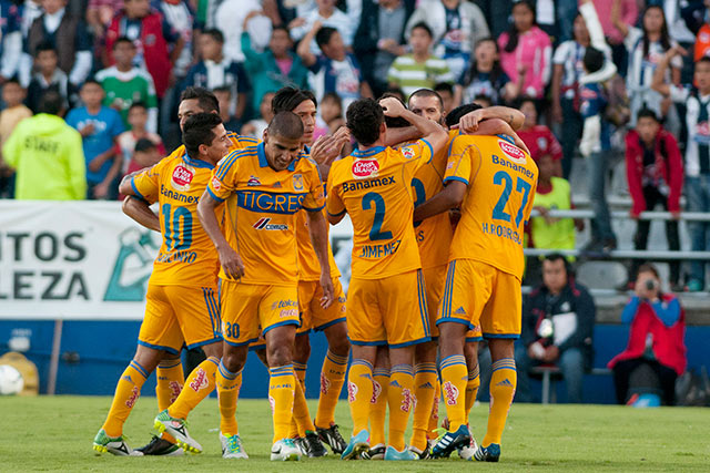 Tigres emparejó, momentáneamente, los cartones con el gol de Jesús Dueñas al 37 (Mexsport) Tigres emparejó, momentáneamente, los cartones con el gol de Jesús Dueñas al 37 (Mexsport)
