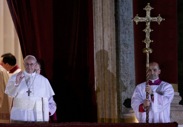 Bajo el nombre de Francisco I, el argentino Jorge Mario Bergoglio es el Papa 266 en la historia de la Iglesia Católica. 