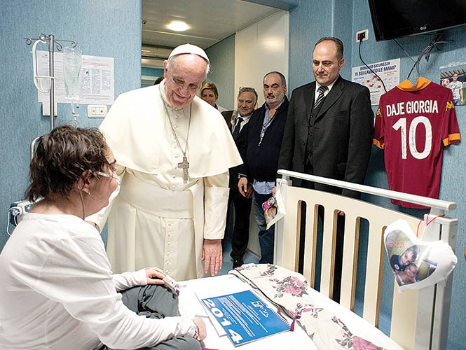 El Papa estuvo en el hospital católico Bambino Gesù, el centro de investigación pediátrica más grande de Europa. Foto: AP El Papa estuvo en el hospital católico Bambino Gesù, el centro de investigación pediátrica más grande de Europa. Foto: AP