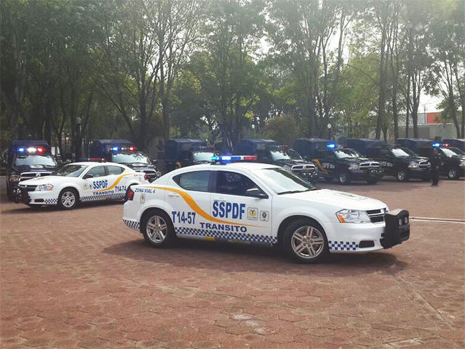La SSPDF entregó 52 unidades de tránsito y vialidad, así como de seguridad y protección, las cuáles se distinguen por su color La SSPDF entregó 52 unidades de tránsito y vialidad, así como de seguridad y protección, las cuáles se distinguen por su color