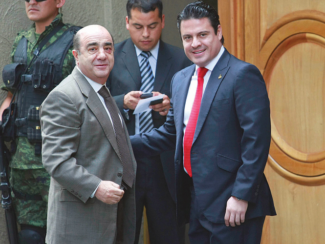 El titular de la PGR, Jesús Murillo Karam, defendió el Estado de derecho, junto con Aristóteles Sandoval. 