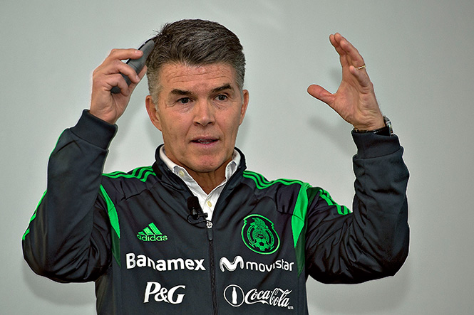 Héctor González Iñárritu dio a conocer la planeación para el Tri en 2014. (Mexsport)