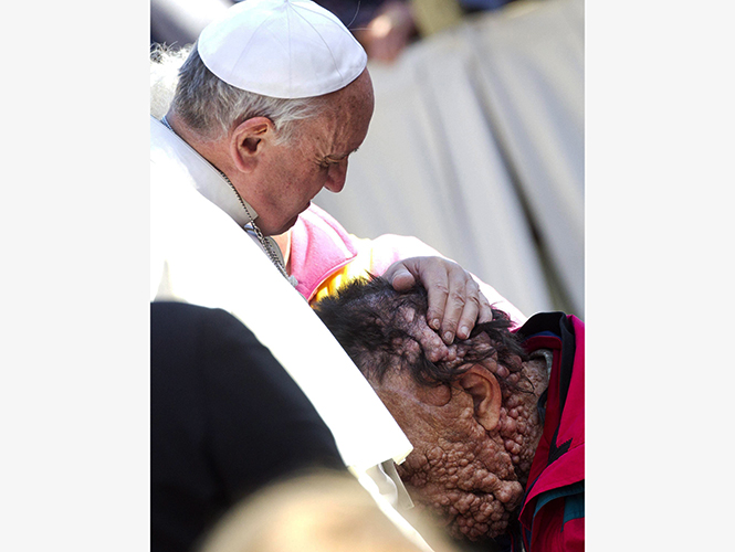 El papa de los pobres, como es ya conocido, ha insistido en su compasión hacia los más desfavorecidos. Foto: EFE 