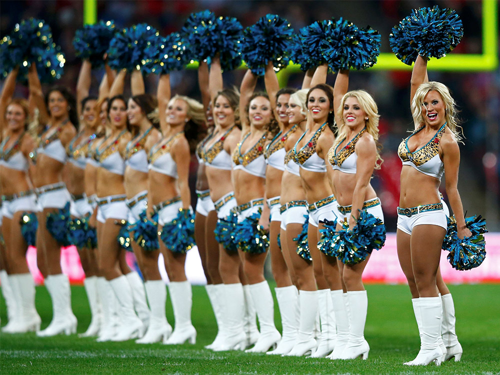 Las porristas de Jaguares de Jacksonville estuvieron presentes en el duelo ante San Francisco (Reuters)