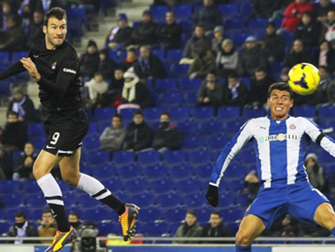 Héctor Moreno no pudo evitar la derrota de su equipo. (realsociedad.com)