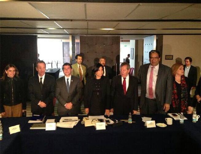 Acuerdan realizar foros de discusión para Reforma Política del DF Acuerdan realizar foros de discusión para Reforma Política del DF