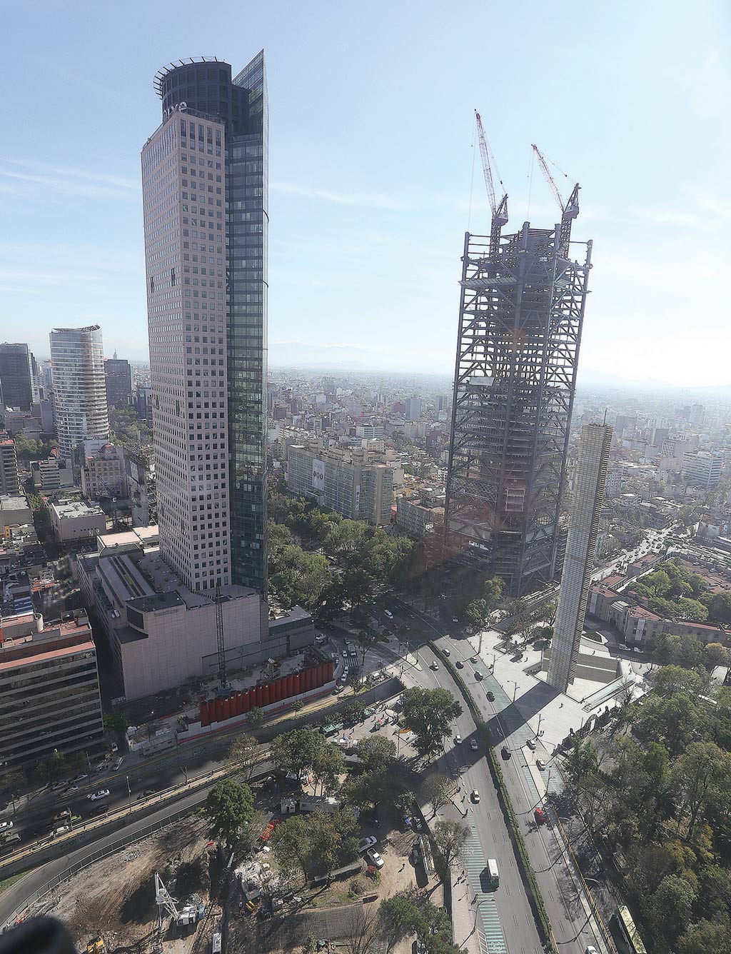 En torno a la Torre Mayor es donde se edifican los principales proyectos del corredor. Foto: David Solís En torno a la Torre Mayor es donde se edifican los principales proyectos del corredor. Foto: David Solís
