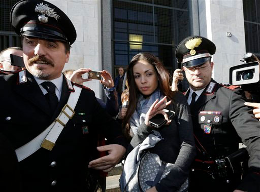 Berlusconi está acusado de abuso de poder e incitación a la prostitución de menores.