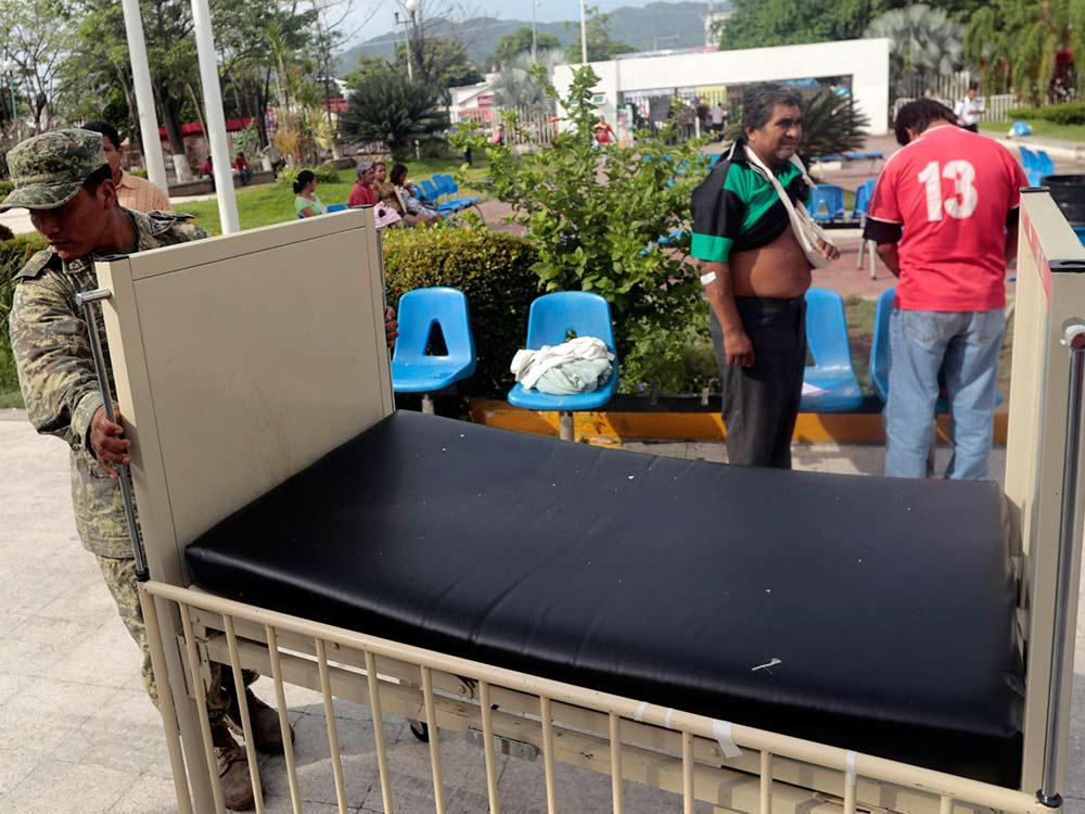 Los hospitales del ISSSTE de Acapulco y el General de Renacimiento presentan cuarteaduras. Los hospitales del ISSSTE de Acapulco y el General de Renacimiento presentan cuarteaduras.