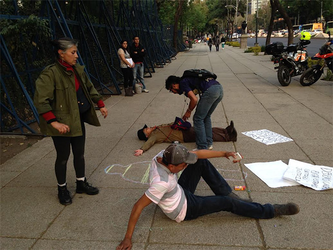 Los manifestantes con pancartas en mano pidieron justicia para Édgar Tamayo condenado a la pena de muerte en Huntsville, Texas Los manifestantes con pancartas en mano pidieron justicia para Édgar Tamayo condenado a la pena de muerte en Huntsville, Texas