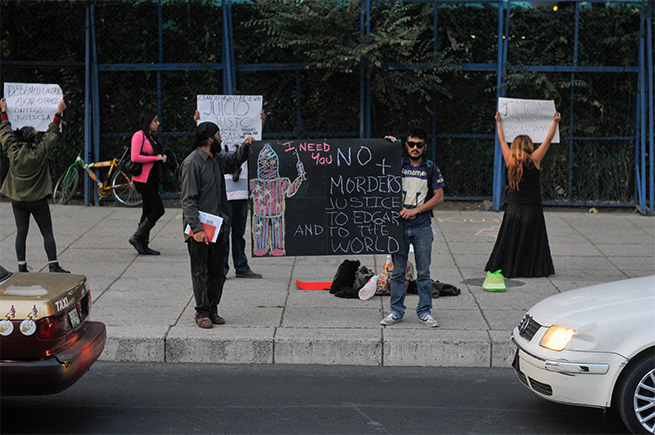 Los manifestantes con pancartas en mano pidieron justicia para Édgar Tamayo condenado a la pena de muerte en Huntsville, Texas Los manifestantes con pancartas en mano pidieron justicia para Édgar Tamayo condenado a la pena de muerte en Huntsville, Texas