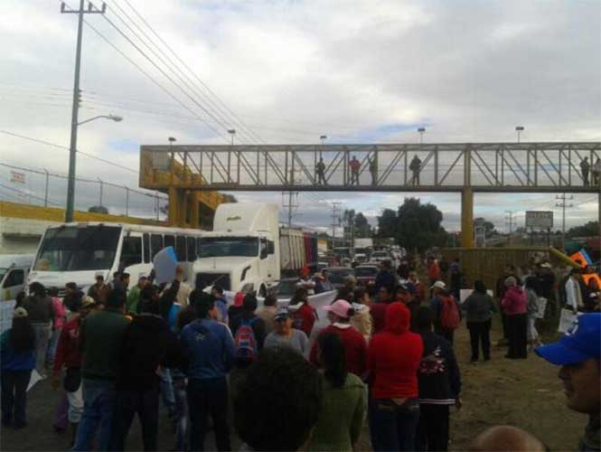 Concluye bloqueo en la carretera México-Texcoco y detienen a 11 personas. Foto: @ApoyoVial