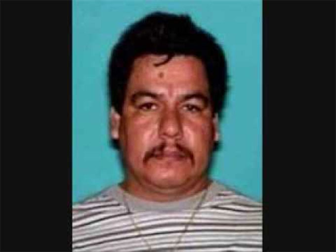 El líder del cártel del Golfo, Ezequiel Cárdenas, conocido como "Tony Tormenta", murió durante un enfrentamiento armado con fuerzas mexicanas. El líder del cártel del Golfo, Ezequiel Cárdenas, conocido como "Tony Tormenta", murió durante un enfrentamiento armado con fuerzas mexicanas.