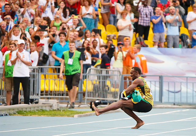 Bolt se dio tiempo para deleitar al público con un baile al estilo ruso.