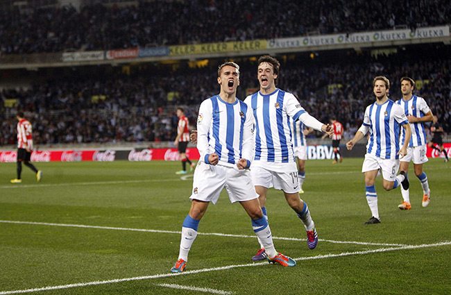 Con gol de Griezmann, la Real se fue al frente en el marcador. (EFE)