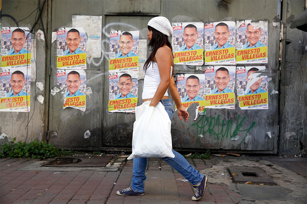 Si se toma el número de alcaldías, las probabilidades de triunfo favorecen al 'chavismo', según analistas. Pero la oposición podría conquistar alcaldías adicionales a las 57 que controla hoy, e incluso ganar en varias grandes ciudades.