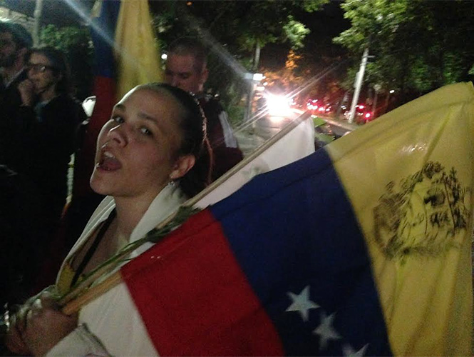 Venezolanos protestan al exterior de las oficinas de la Organización de Estados Americanos en Polanco por la situación que se vive en su país Venezolanos protestan al exterior de las oficinas de la Organización de Estados Americanos en Polanco por la situación que se vive en su país