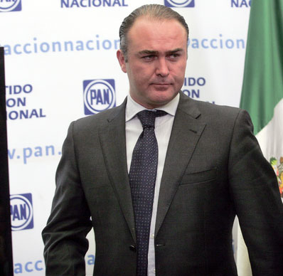 El diputados del PAN, Luis Alberto Villarreal, se pronunció por una mayor apertura y competencia en los sectores de telecomunicaciones y energía, para dinamizar la economía del país. Foto: Archivo