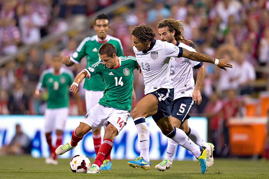 Un encuentro muy disputado en el primer tiempo. (Mexsport)