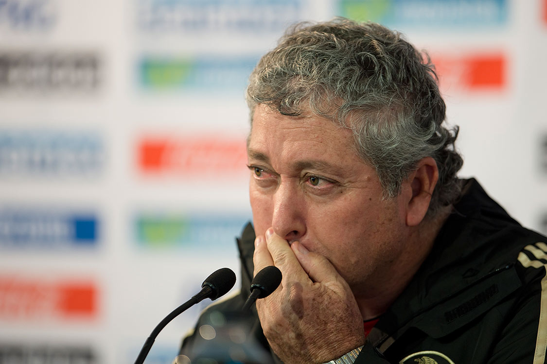 El técnico nacional dice que aún no hablo con Vela y Ochoa. (Mexsport)